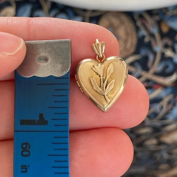Vintage 12K Gold-Filled Floral Heart Locket - Picture 11 of 11